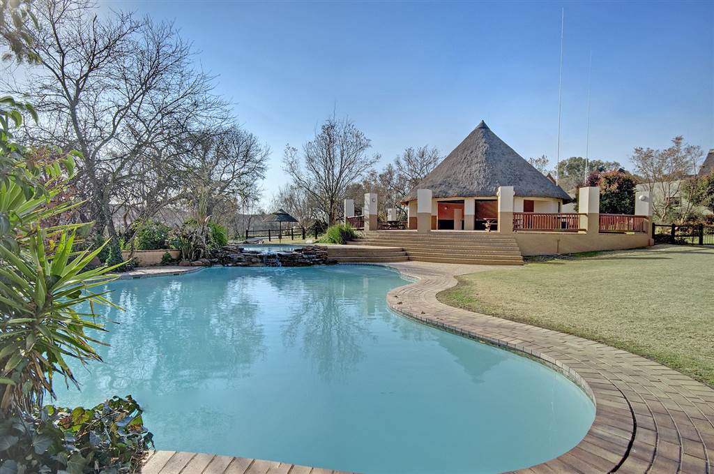 2 Bed House in Jukskei Park photo number 17
