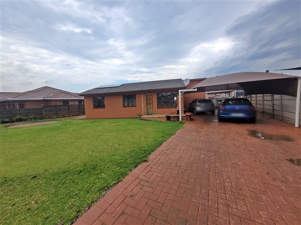 3 Bedroom House 3 Bedroom House