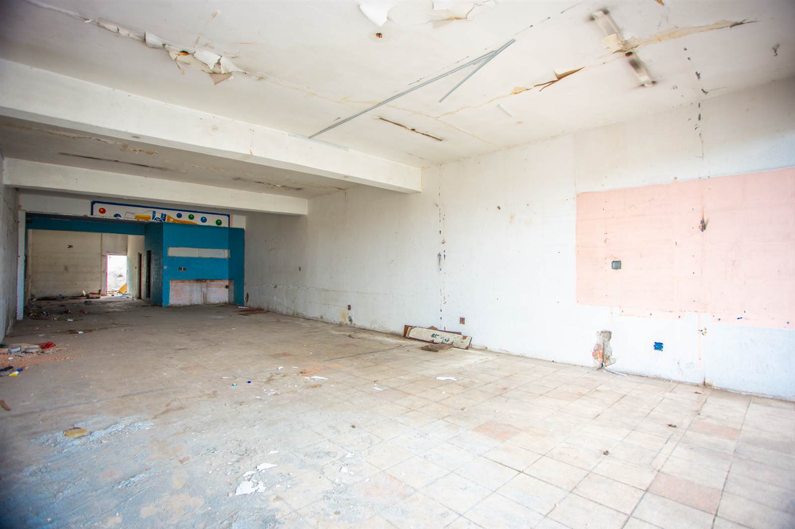 775  m² Commercial space in Parow photo number 16