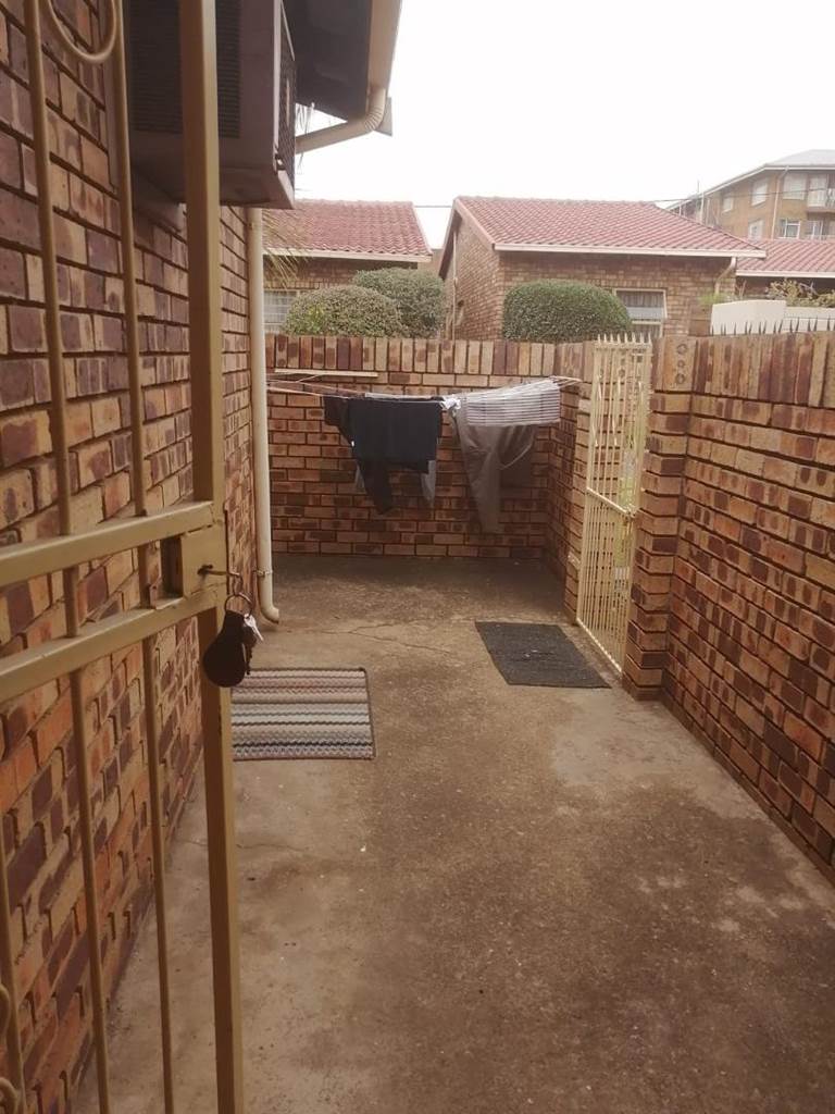 3 Bed Simplex in Benoni Central photo number 26