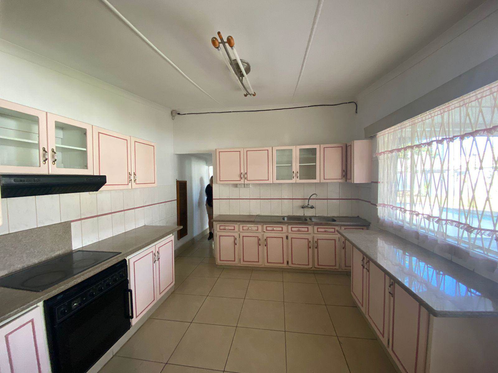 4 Bed House in Pietermaritzburg Central photo number 15