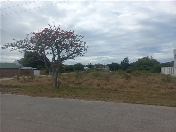 594 m² Land