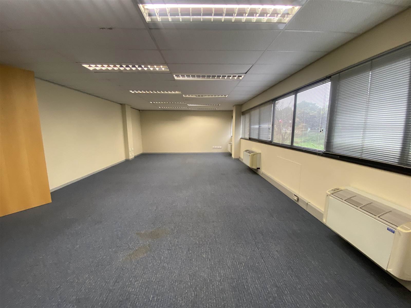 637  m² Commercial space in Pinelands photo number 8