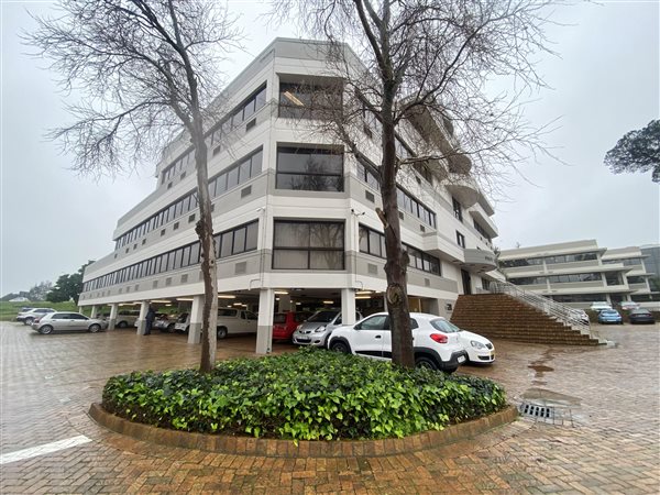 637  m² Commercial space in Pinelands