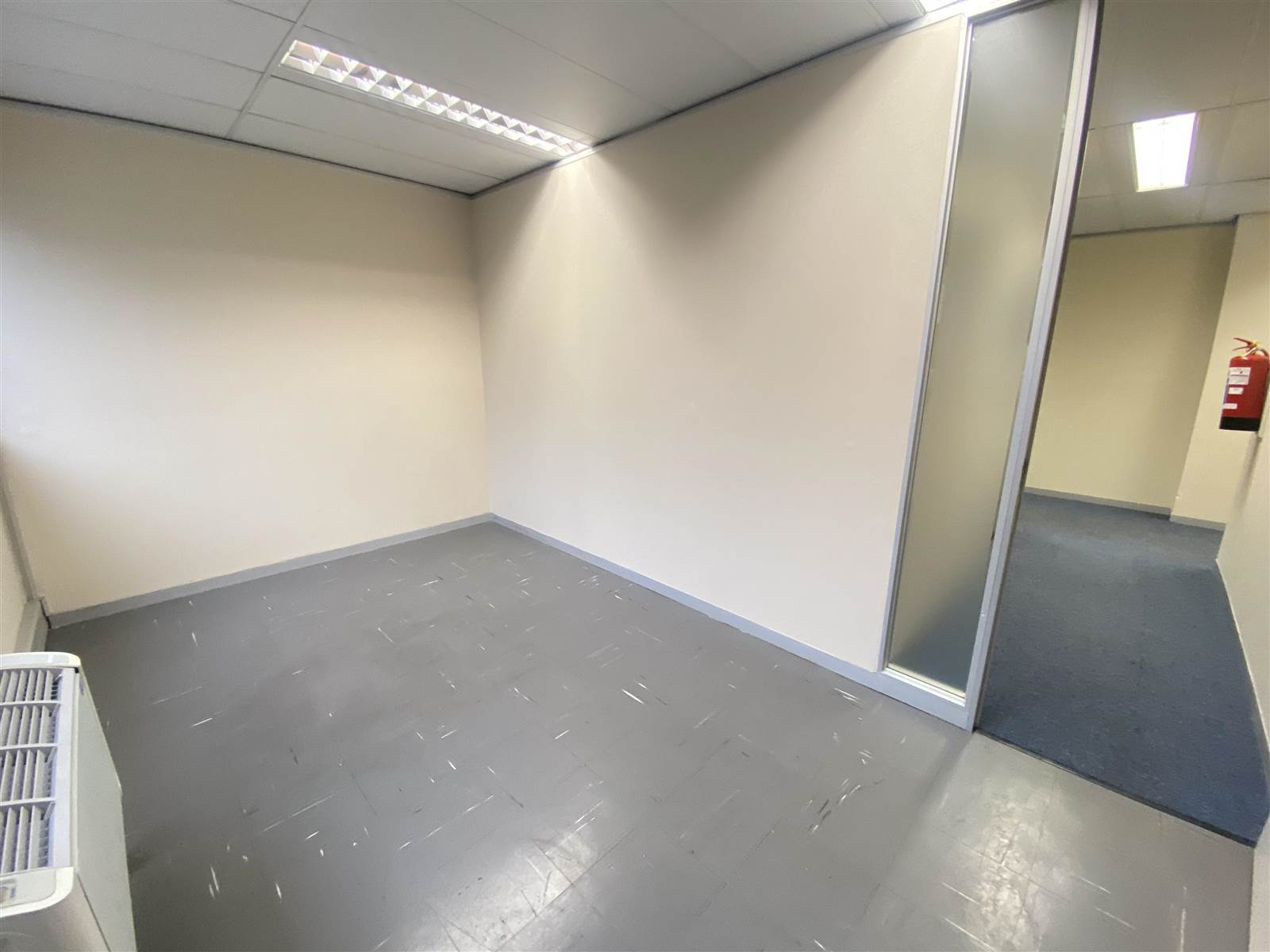 637  m² Commercial space in Pinelands photo number 17