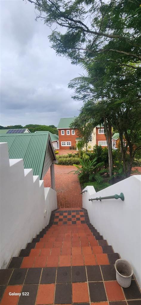 2 Bed Townhouse in Mt Edgecombe Estate 1 & 2 photo number 24