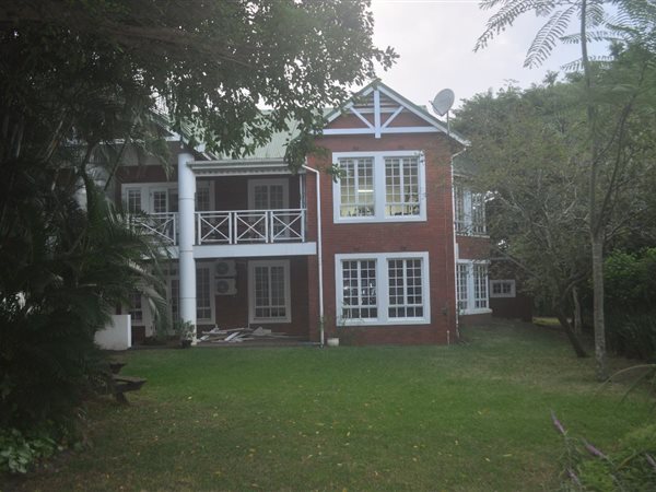 2 Bed Townhouse in Mt Edgecombe Estate 1 & 2
