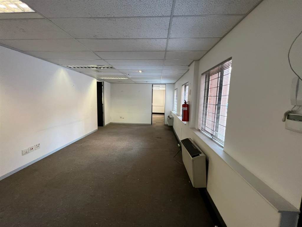 2208  m² Commercial space in Rivonia photo number 7