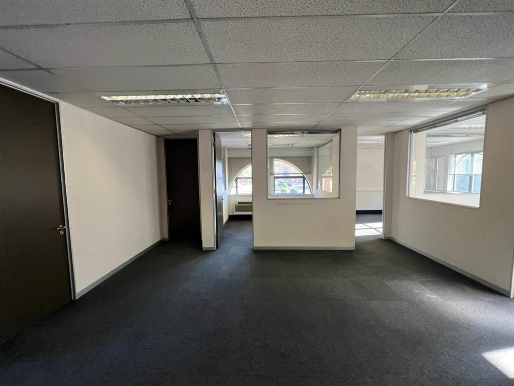 2208  m² Commercial space in Rivonia photo number 29