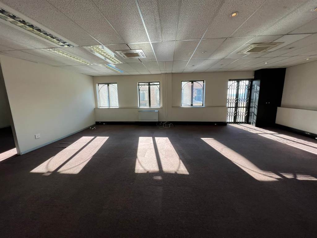 2208  m² Commercial space in Rivonia photo number 28