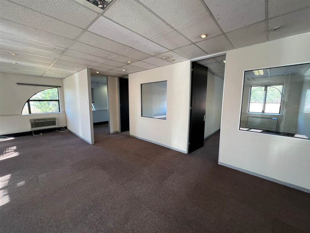 2208  m² Commercial space in Rivonia photo number 21