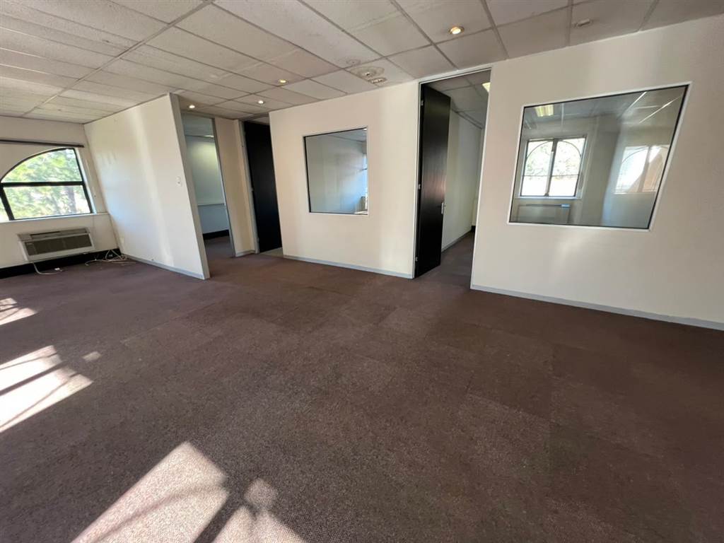 2208  m² Commercial space in Rivonia photo number 19