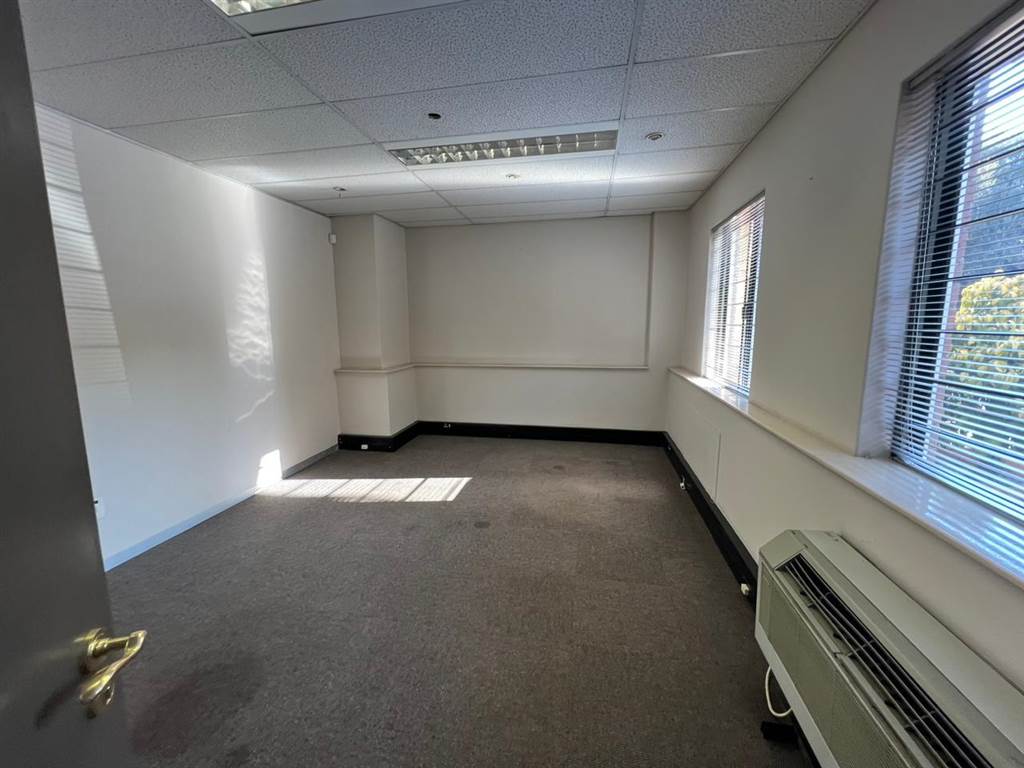 2208  m² Commercial space in Rivonia photo number 5