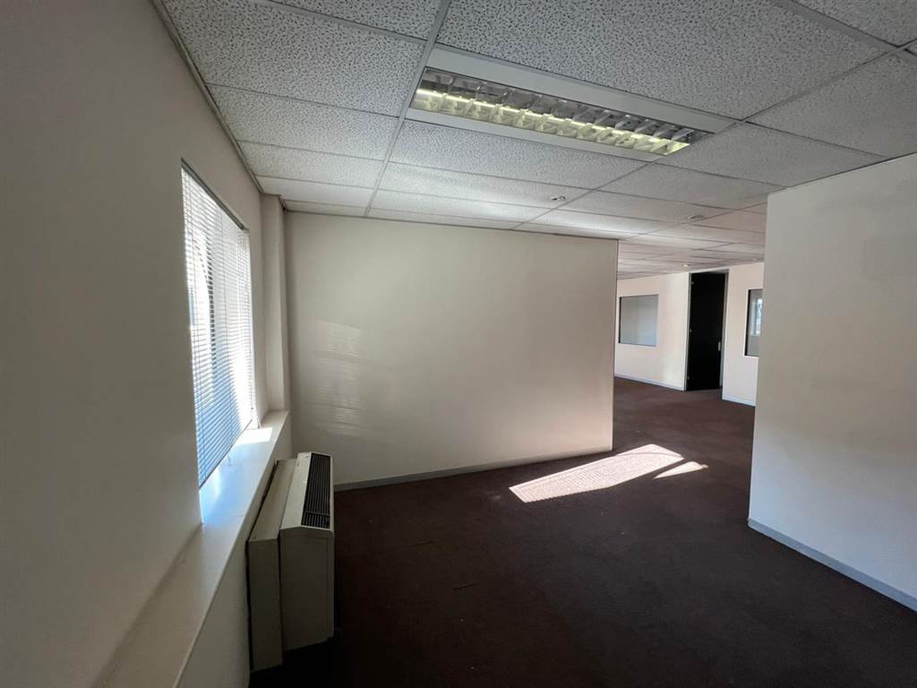 2208  m² Commercial space in Rivonia photo number 12
