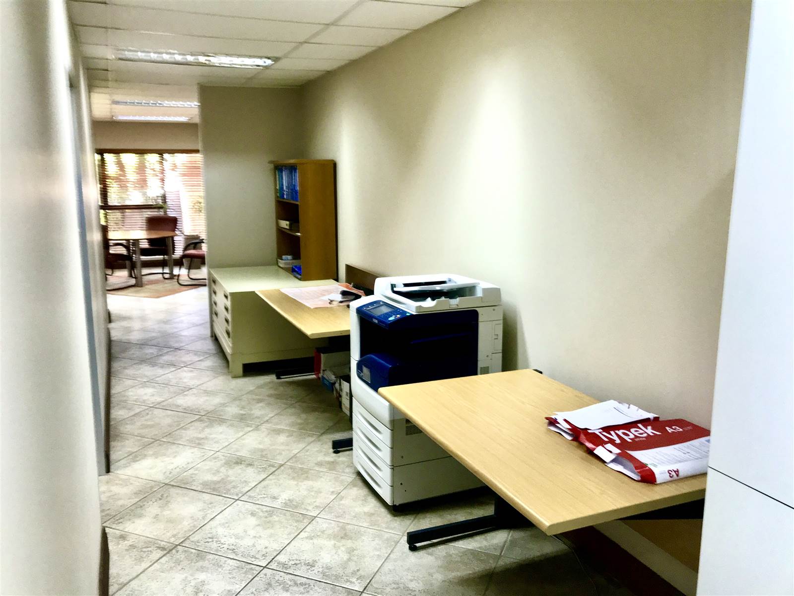 105  m² Commercial space in Garsfontein photo number 9