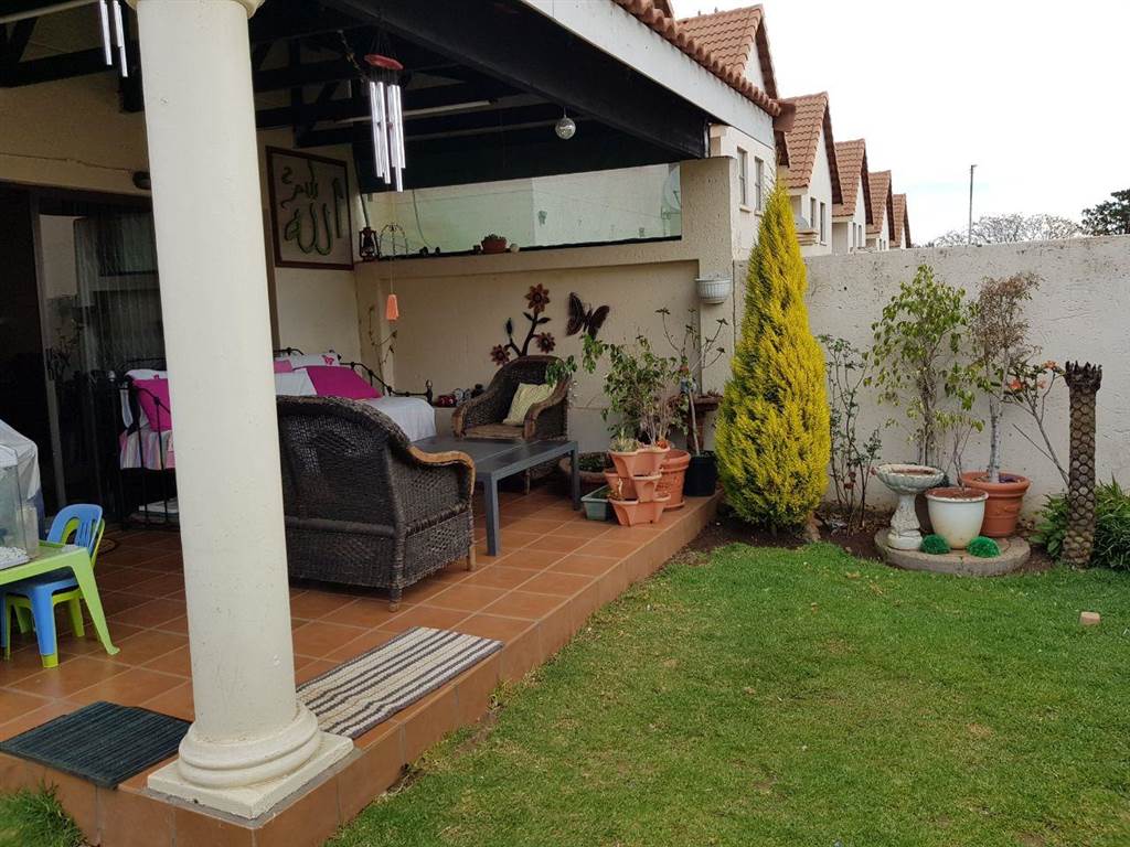 3 Bed Townhouse in Lydenburg photo number 14