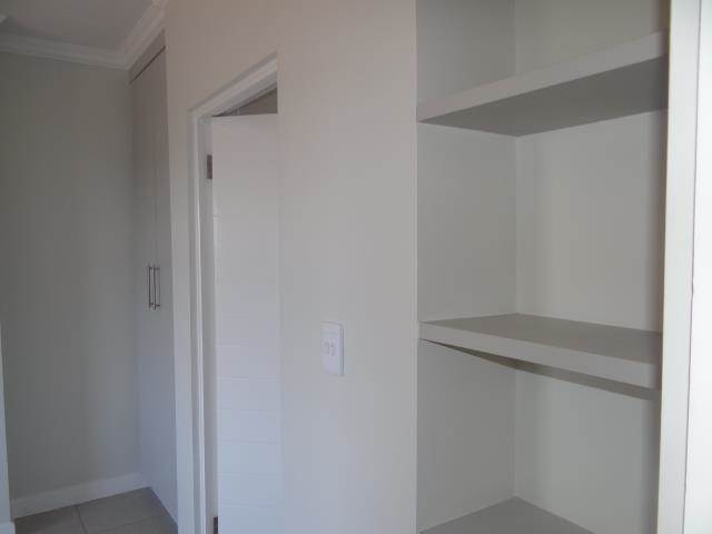 1 Bed Apartment in Wilgeheuwel photo number 9