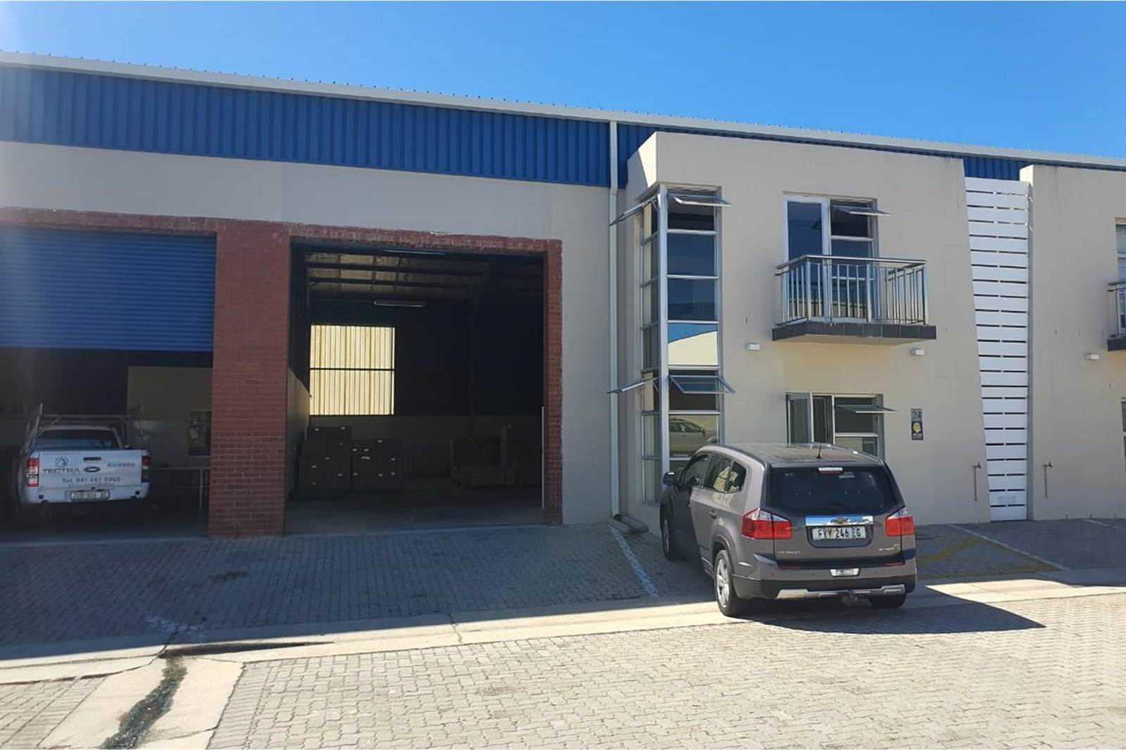 280  m² Industrial space in Fairview photo number 1