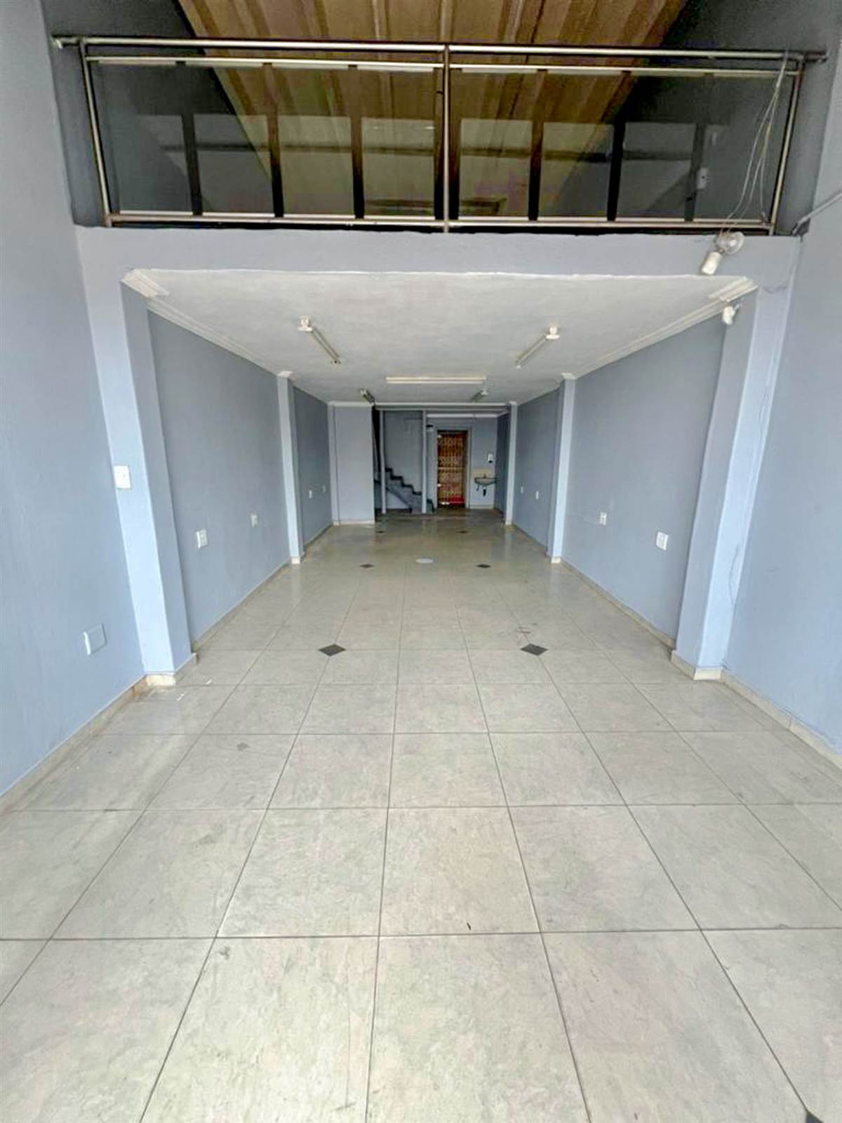 145  m² Retail Space in Westcliff photo number 2