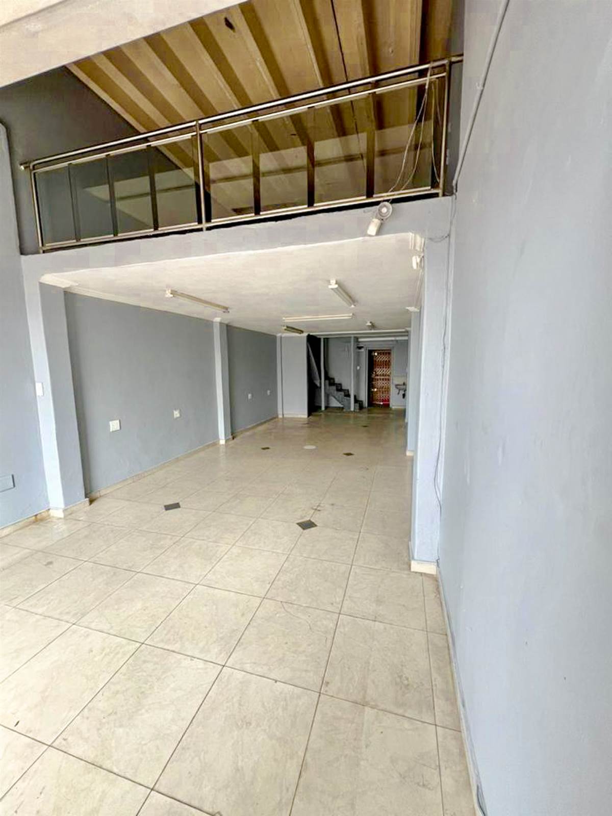 145  m² Retail Space in Westcliff photo number 4