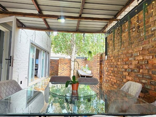 3 Bedroom Townhouse 3 Bedroom Townhouse