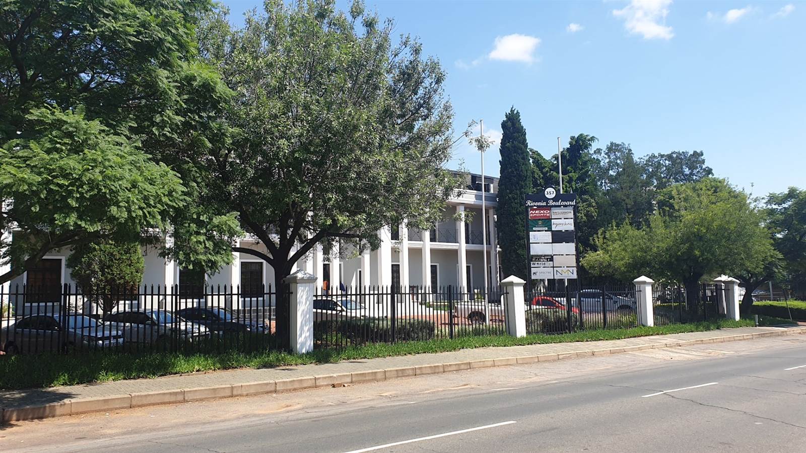 120  m² Office Space in Rivonia photo number 4