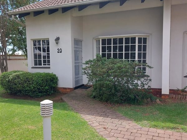 1.5 Bed Townhouse in Atlasville