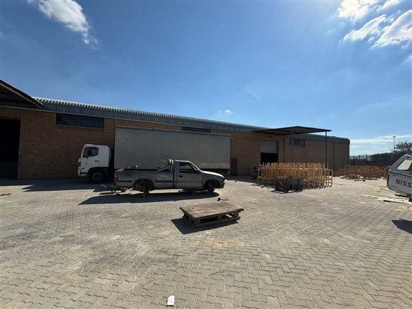 750  m² Industrial space