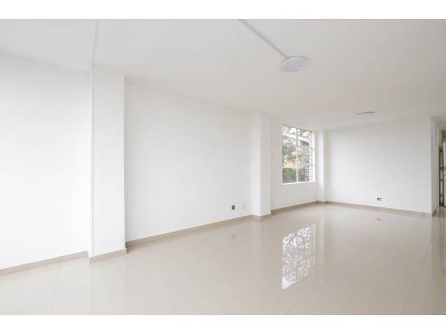 2 Bed Apartment in Musgrave photo number 5