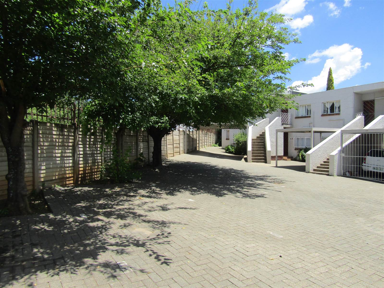 2 Bed Townhouse in Uitsig photo number 1