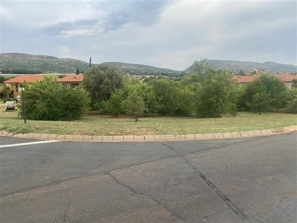 1 148 m² Land