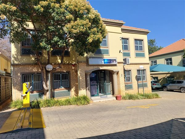 104  m² Commercial space in Ferndale