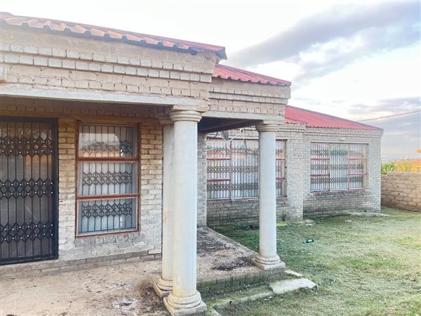 4 Bedroom House