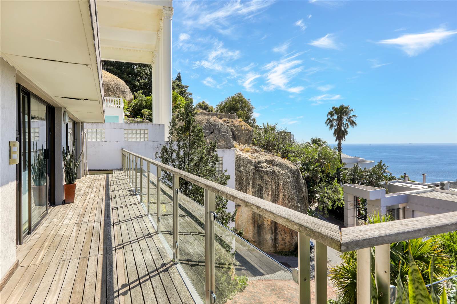 4 Bed House in Bantry Bay photo number 6