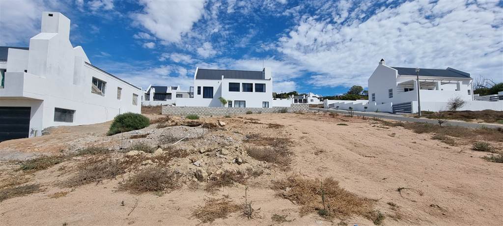 475 m² Land available in Da Gama Bay photo number 1