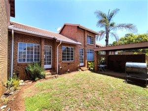 2 Bed Townhouse in Zwartkop