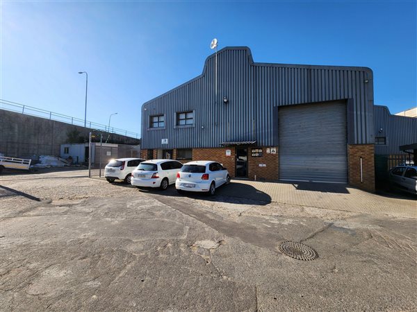 750  m² Industrial space