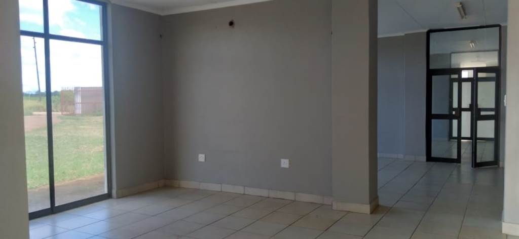 463  m² Commercial space in Louis Trichardt photo number 18