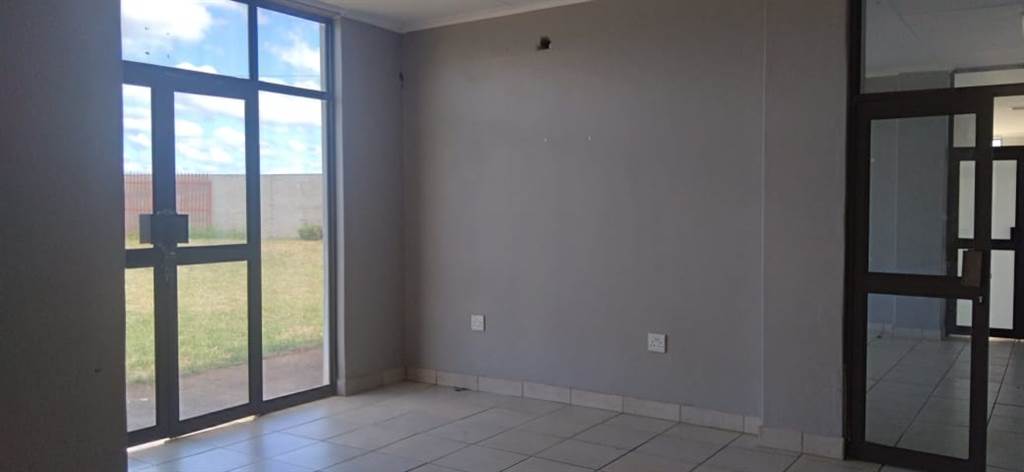 463  m² Commercial space in Louis Trichardt photo number 19