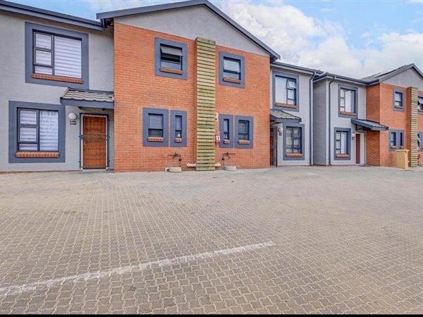 3 Bedroom Townhouse