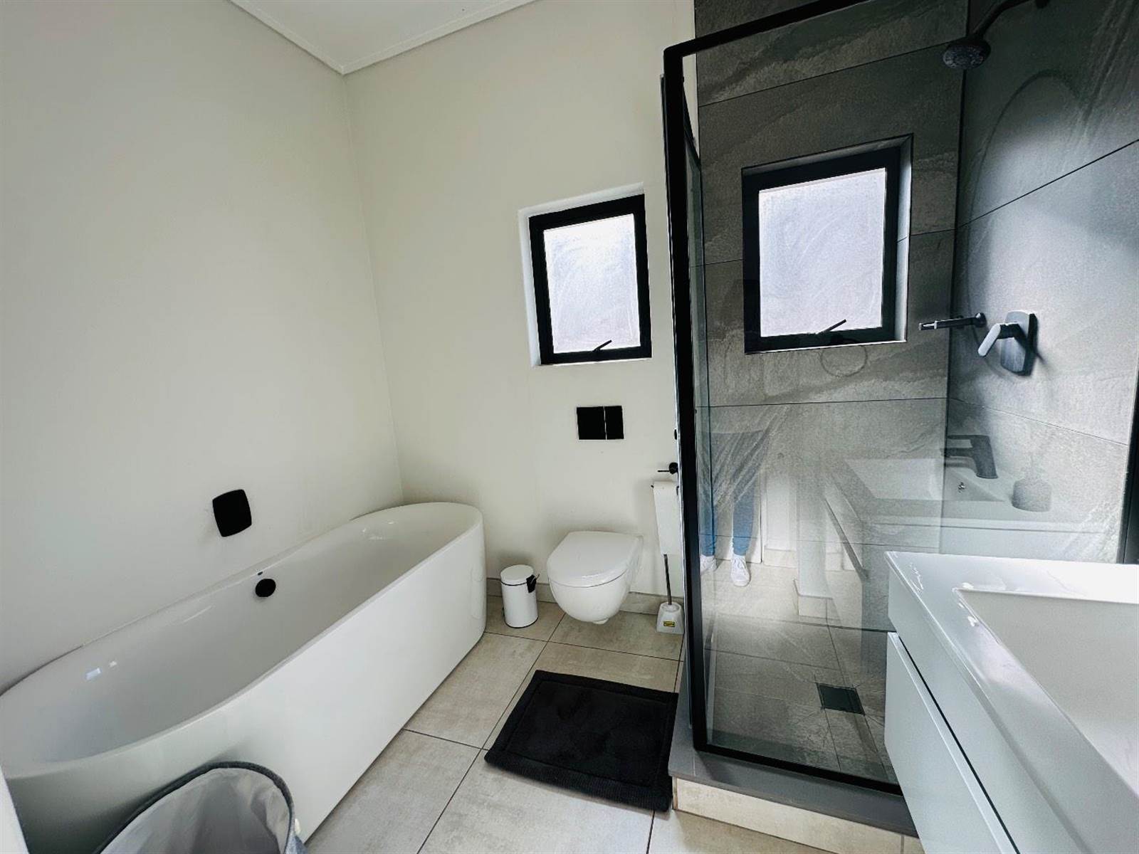 2 Bed Apartment in Waterfall Estate photo number 27