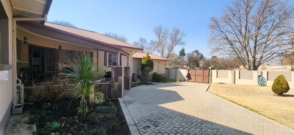 3 Bed House in Standerton Central photo number 1