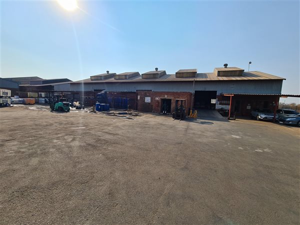 1 250 m² Industrial space 1 250 m² Industrial space