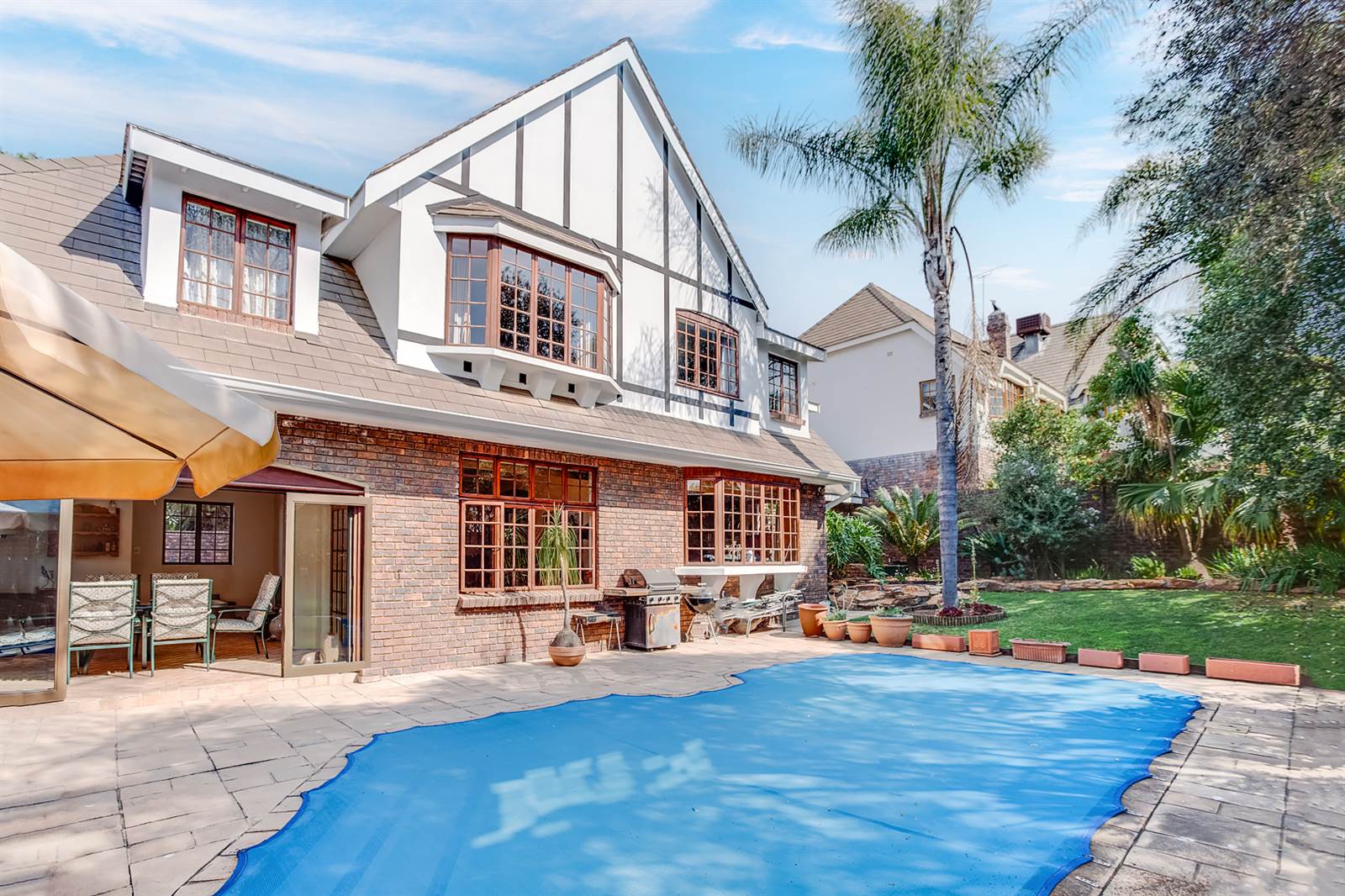 4 Bed House in Lonehill photo number 2