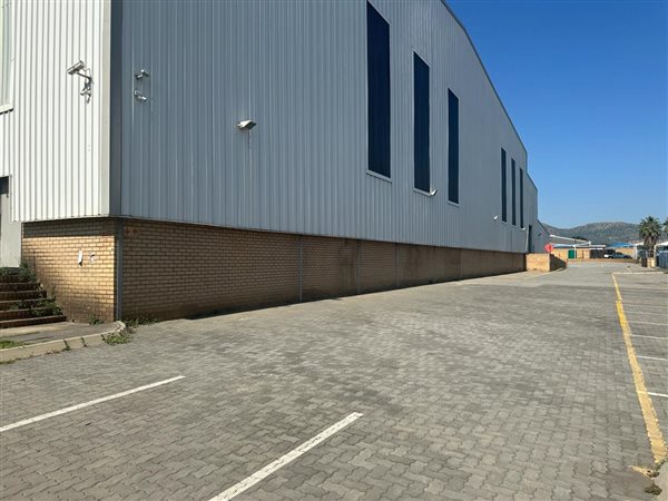 5400  m² Industrial space