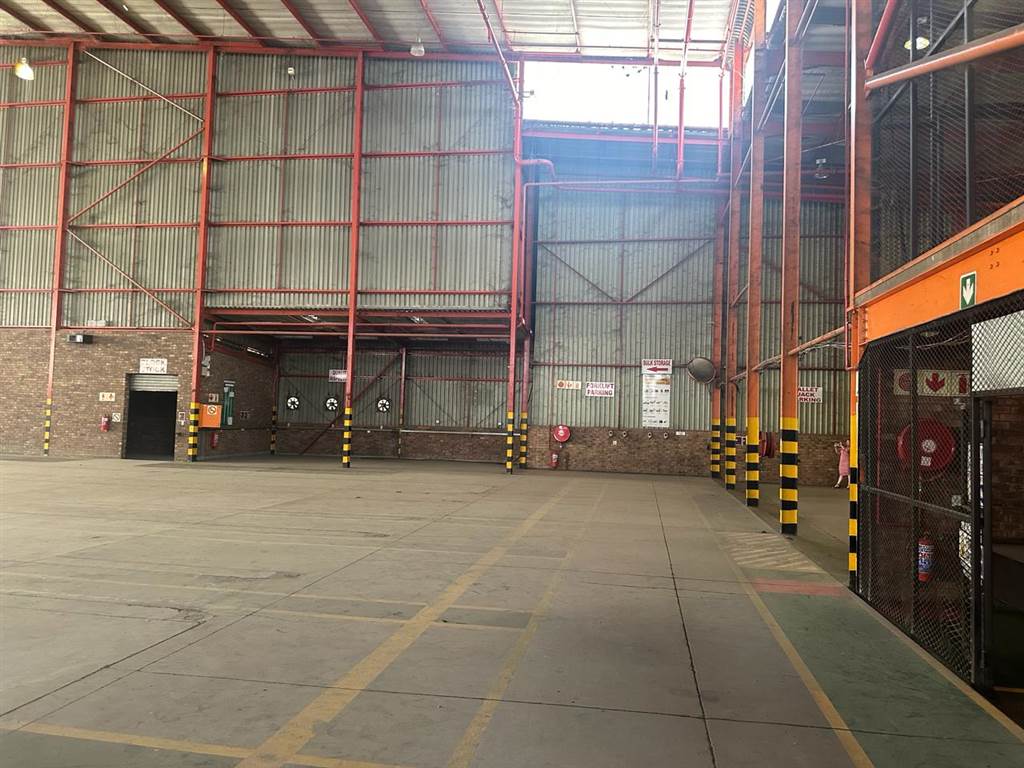 5400  m² Industrial space in Zinniaville photo number 10