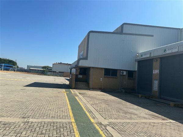 5 400  m² Industrial space