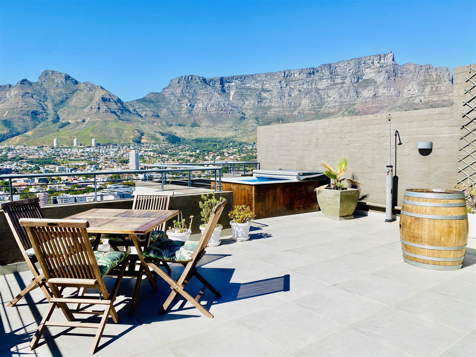 2 Bed Penthouse in Bo-Kaap photo number 9