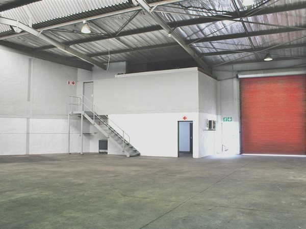 360  m² Industrial space