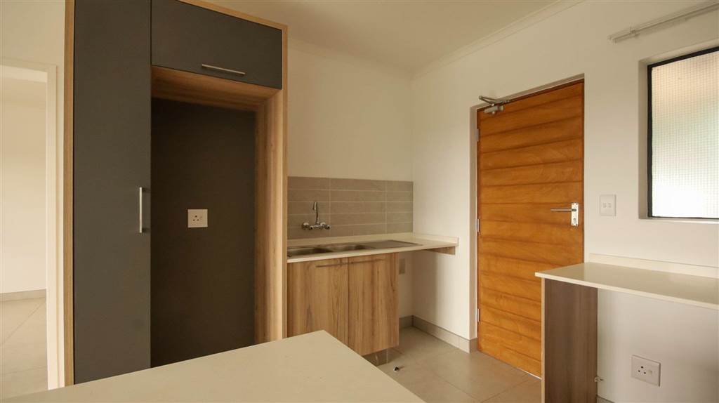 1 Bed Apartment in Eco Park photo number 4